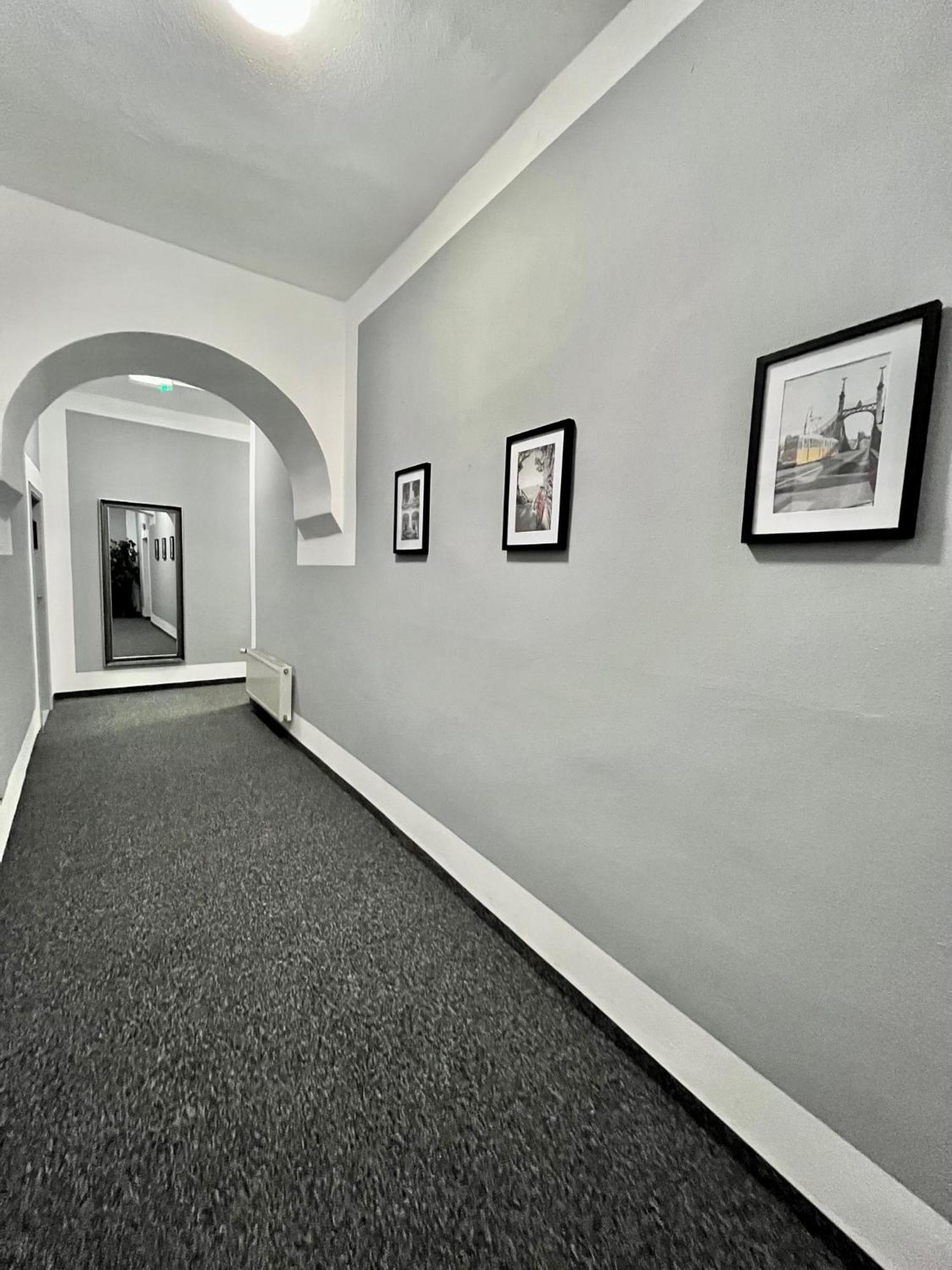 Great Polonia Swidnica City Center Bagian luar foto